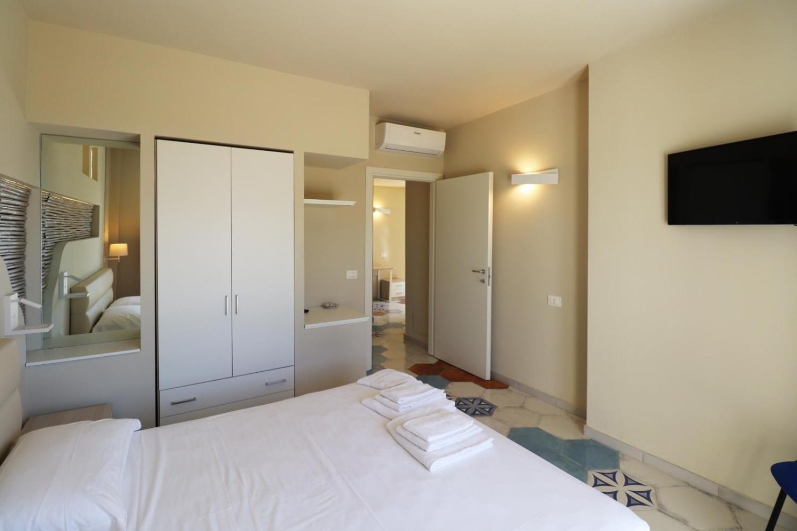Borgo San Cosmo Tropea Bed & Breakfast Brattiro Exterior photo