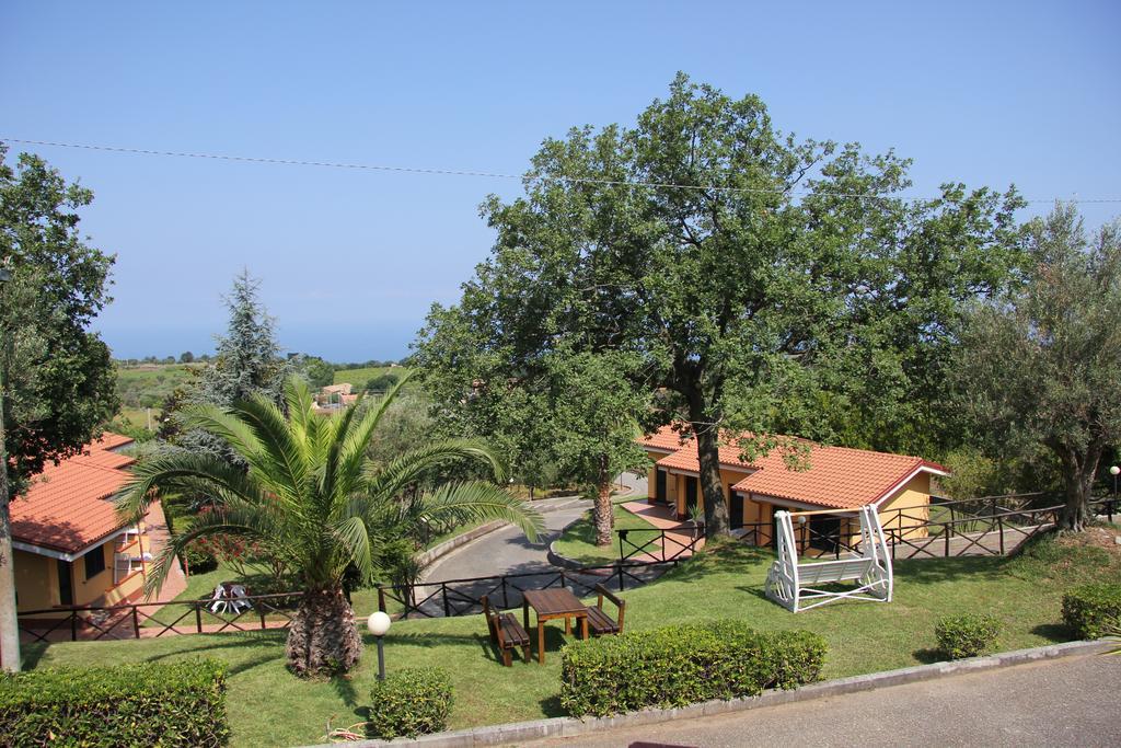 Borgo San Cosmo Tropea Bed & Breakfast Brattiro Exterior photo
