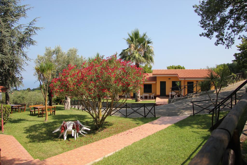 Borgo San Cosmo Tropea Bed & Breakfast Brattiro Exterior photo