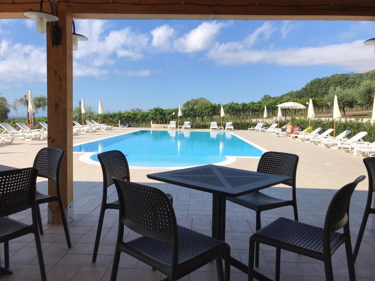 Borgo San Cosmo Tropea Bed & Breakfast Brattiro Exterior photo